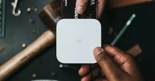 photo 1556742502 ec7c0e9f34b1