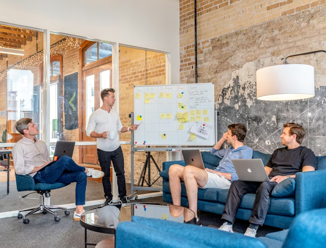 photo 1557804506 669a67965ba0