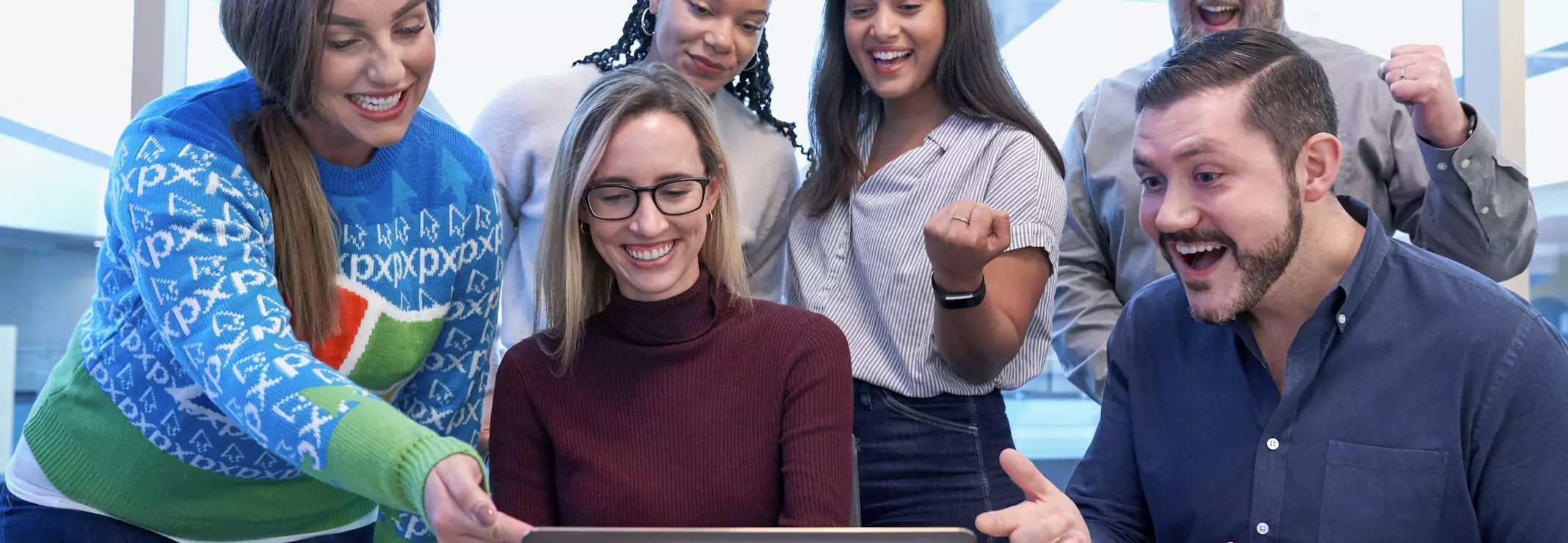 photo 1576267423445 b2e0074d68a4