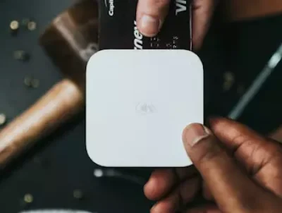 photo 1556742502 ec7c0e9f34b1